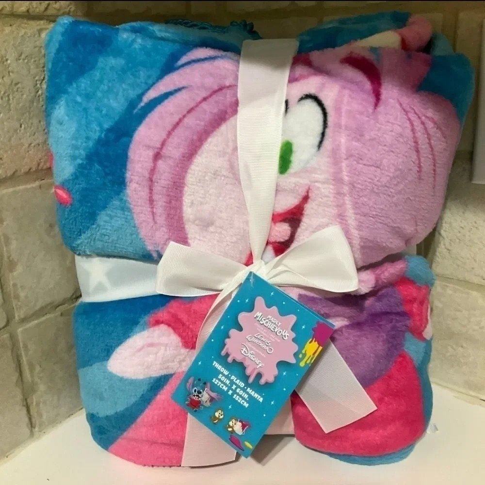 Alice In Wonderland Madly Mischievous Throw Blanket Disney Parks
